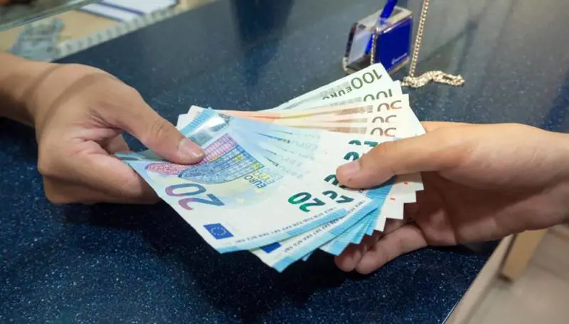 Coronavirus, bonus 600 euro sul conto corrente. C'è la data per l'accredito