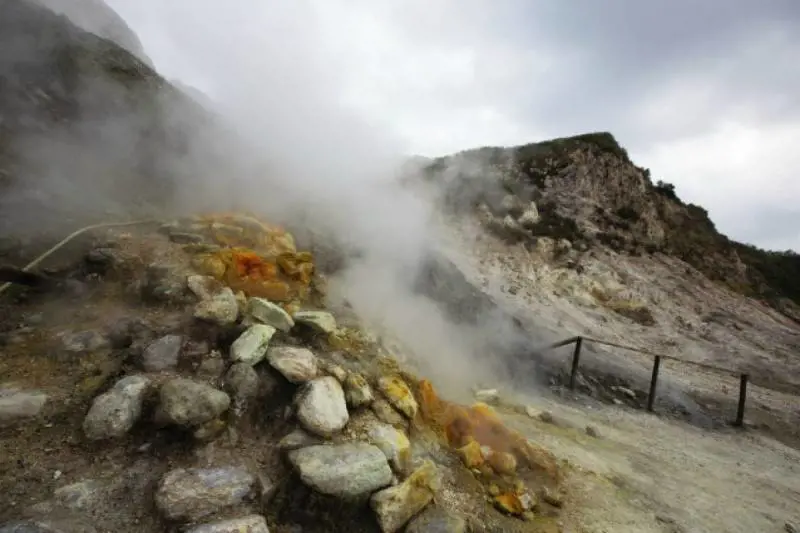 Campi Flegrei, la camera magmatica si riempie: cosa può succedere adesso