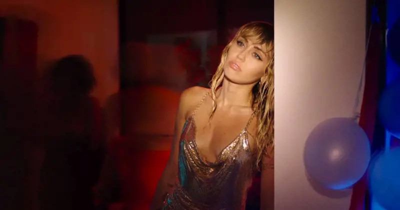 Miley Cyrus: "Mai stata gay, ho solo conosciuto uomini sbagliati"