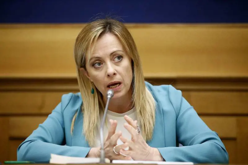Meloni avvisa sulla Costituente: "Mi rifiuto se allunga la vita al governo"