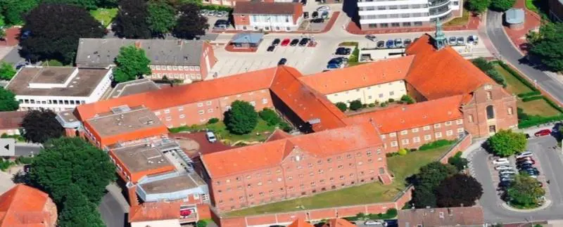 Germania, scala il muro del carcere per raggiungere l'ex ragazza
