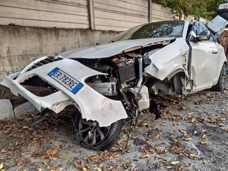 Rovigo, fa incidente e poi lancia l'appello: "Non guidate se avete sonno"