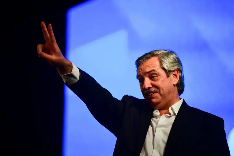 "Violenze e terrorismo psicologico": incriminato l'ex leader "femminista" dell'Argentina
