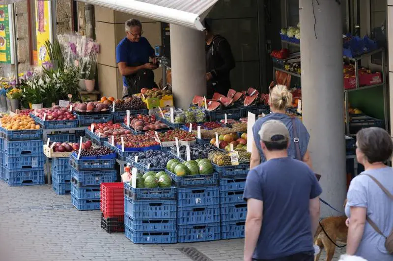 Anziana donna investita e uccisa da un furgone al mercato di Quarto