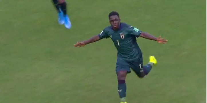 Mondiali under 17, bufera sul giornalista argentino: "Neri nell'Italia? Toccherà abituarsi"