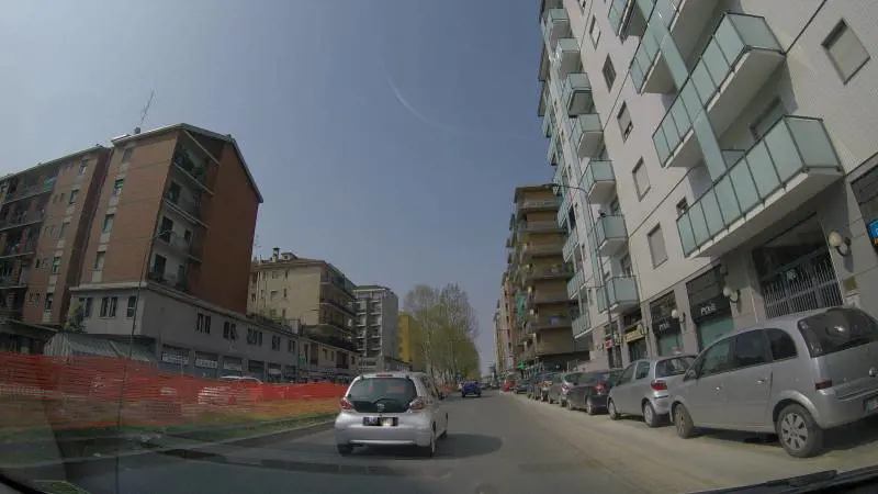 Lorenteggio, occupante abusivo pesta e minaccia l'inquilino di una casa Aler