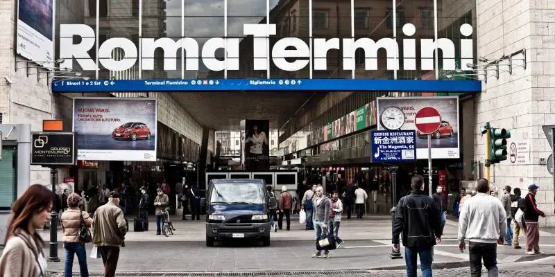 Nigeriano arrestato a Termini: aveva un chilo di erba nello zaino