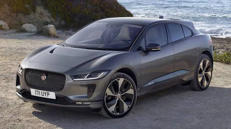 "Destinazione Zero". E per la prima volta Jaguar viaggia senza pilota  a bordo