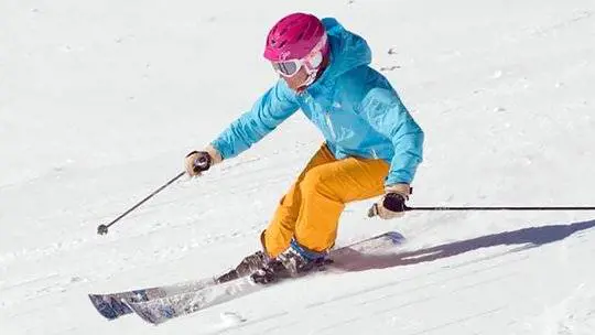 Prima neve e prime discese sul ghiacciaio della Presena