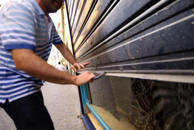 La crisi chiude 1.500 negozi in dieci anni