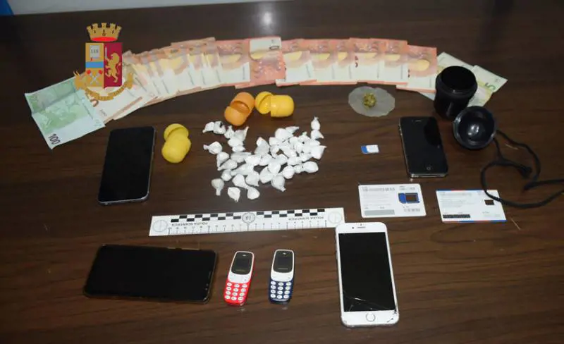 Lecce, nascondeva la cocaina nell'ovetto kinder