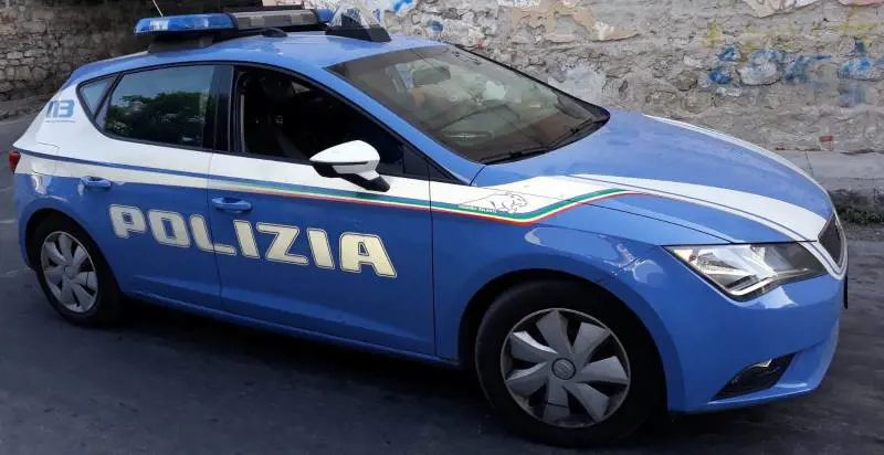 Latitante magrebino rientra in Italia per vedere i figli e la polizia lo arresta