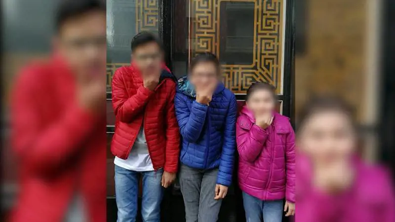 L'ira di una madre: "Mi hanno tolto mio figlio per darlo a una coppia gay"