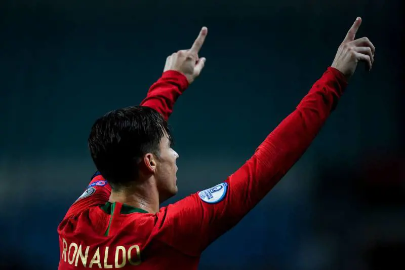 Le sorelle di Cristiano Ronaldo minacciose: "Con nostro fratello non si scherza"
