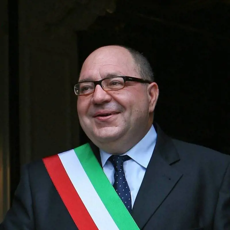 Sindaco di Biella si scusa con Segre e Greggio: "Sono stato un cretino"