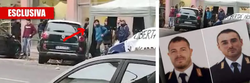 "Sbirri a testa in giù". Chi c'è dietro il comizio choc sugli agenti uccisi