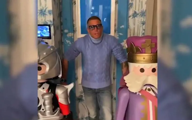 Lapo Elkann torna sui social e rivela: “Da bambino abusarono sessualmente di me”