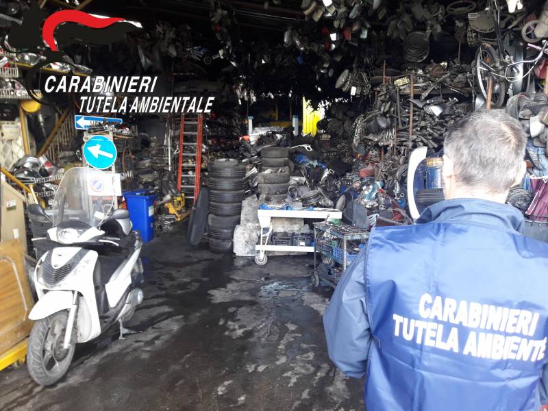 Autodemolizioni senza autorizzazione, scatta maxisequestro - ilGiornale.it