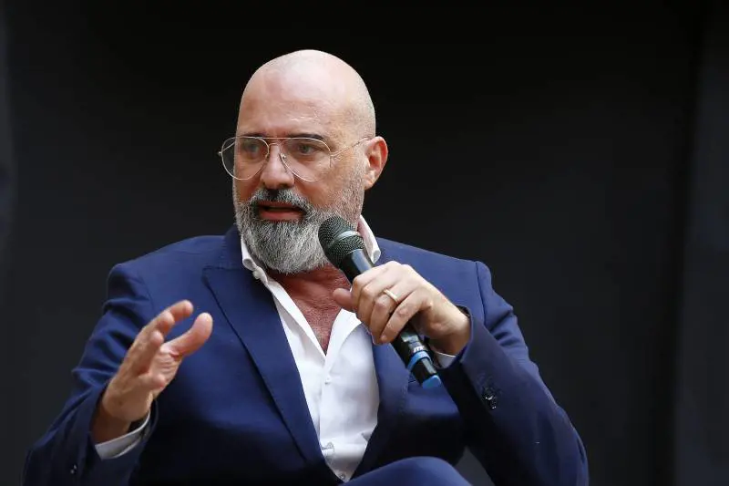 Emilia-Romagna dai due volti. Bonaccini "strappa" maglia Pd