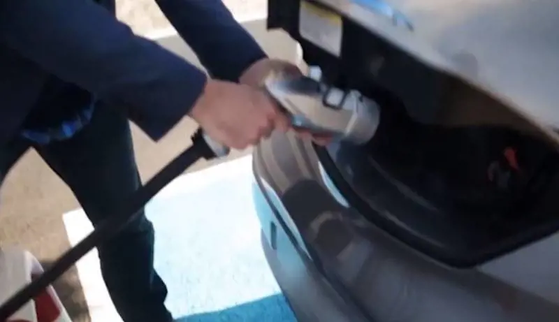 Elettrizzati dall'elettrica? Attenti alle bugie sulle auto green