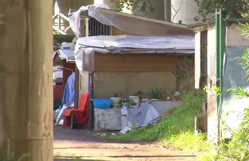 Neonata morta nel campo rom: genitori indagati per maltrattamenti