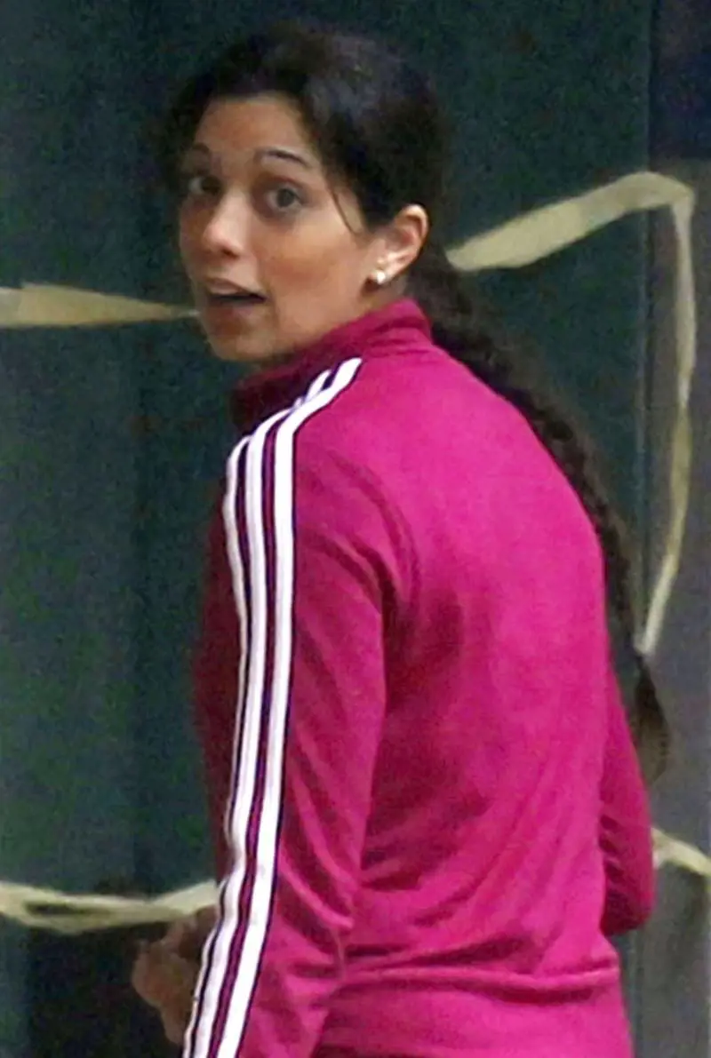 Erika e la sua nuova vita. Ma a Novi Ligure molti non dimenticano l’orrore compiuto