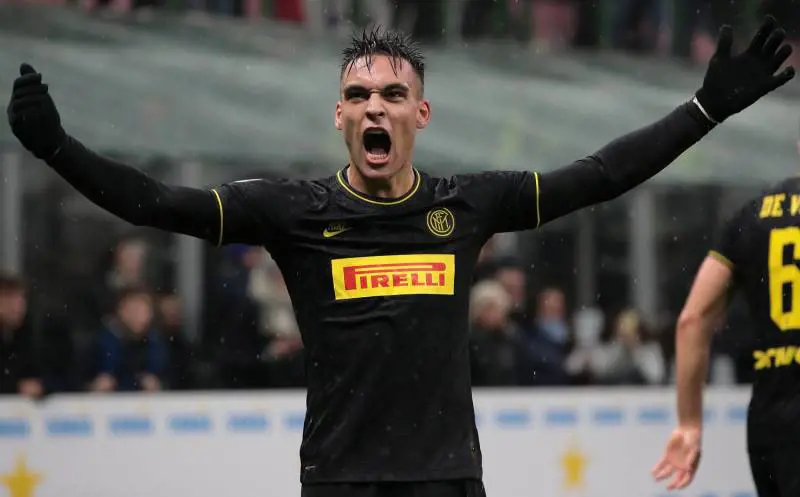 L'Inter non sbaglia 2 volteLa firma di super Lautaro su un sorpasso da record