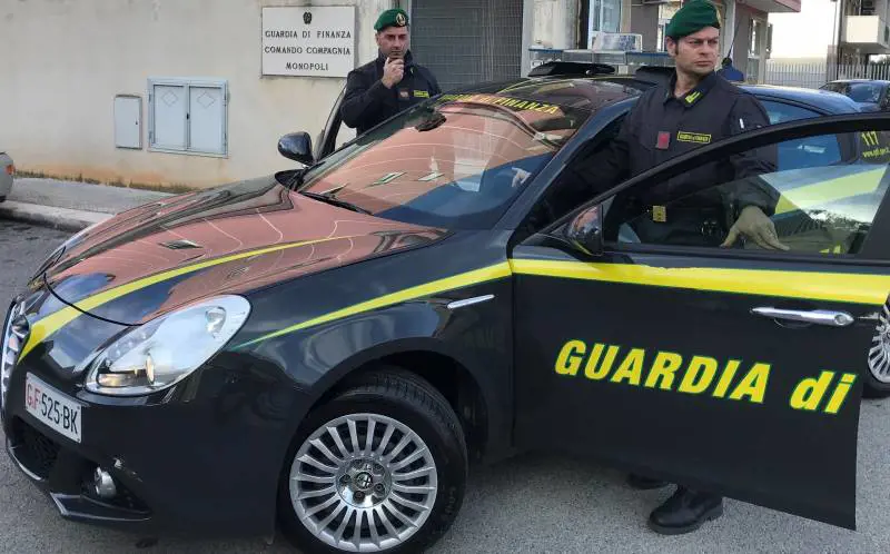 Facevano soldi con l'accoglienza ai migranti: in 9 rinviati a giudizio