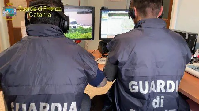 Fu fallimento "pilotato": in manette il presidente del call center Qè