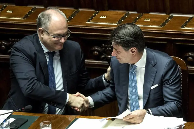 E Gualtieri conferma la stangata in arrivo: "Rivedremo Iva, catasto e sconti fiscali"