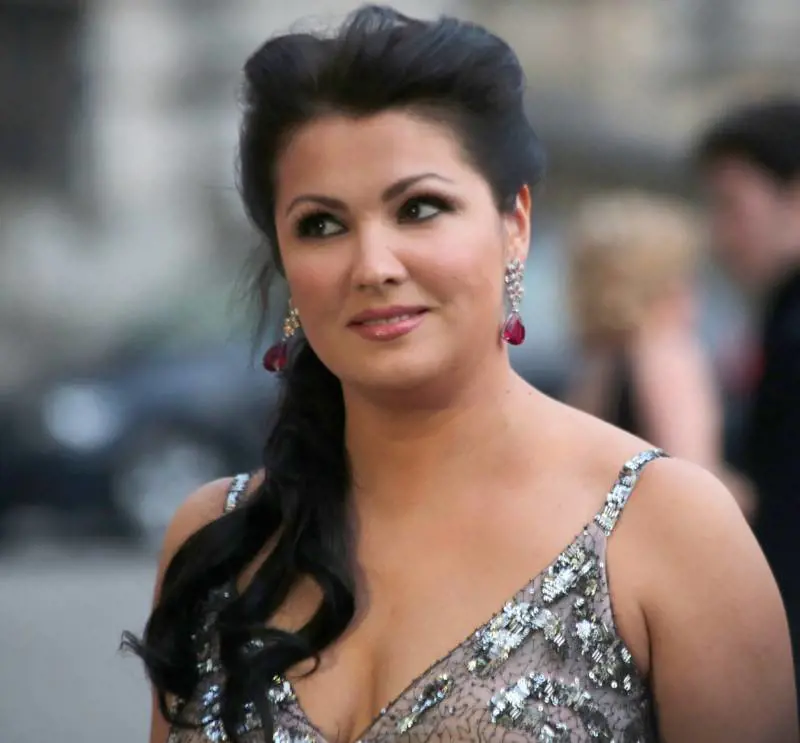 Anna Netrebko la star soprano: bruna e volitiva "sosia" di Tosca
