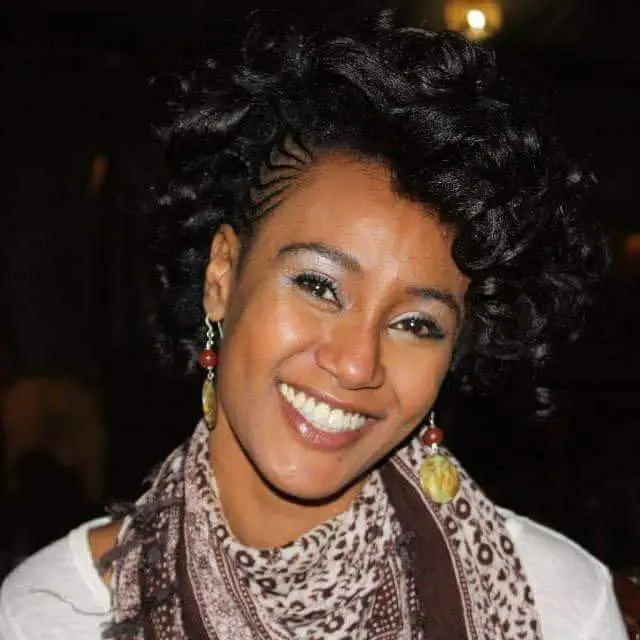 L'attrice Abraham: "Italiani razzisti, colpa della cultura cattolica"