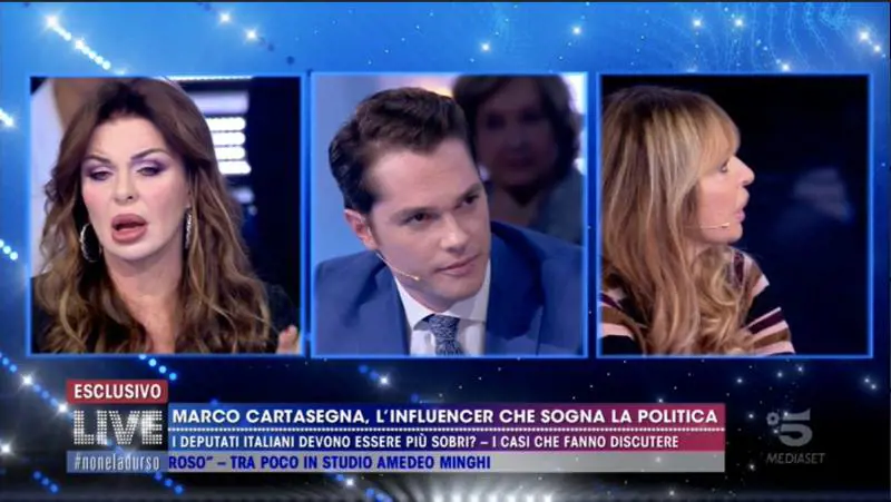 La politica è diventata avanspettacolo?