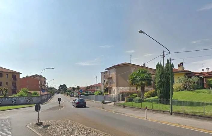 Investe bimbo di 2 anni: era nel passeggino È caccia al pirata in fuga