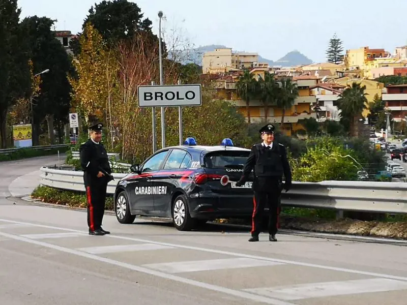 Chiedeva il pizzo e percepiva il reddito di cittadinanza