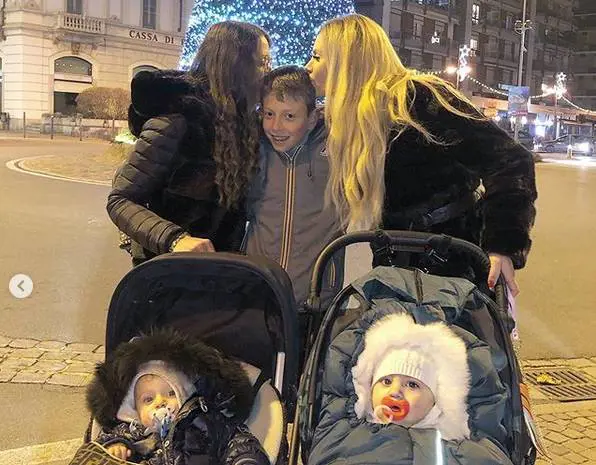 Paola Caruso ritrova il fratellastro del figlio Michelino: "Il nostro regalo di Natale"