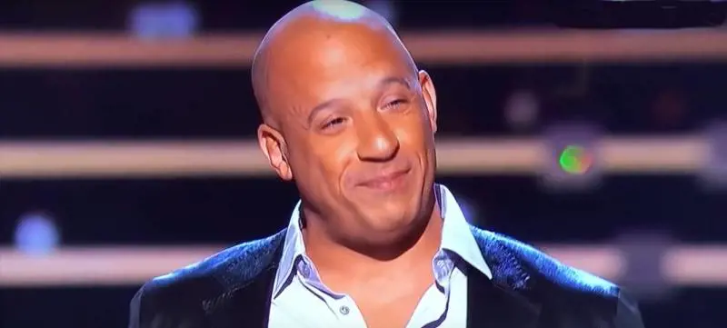 Vin Diesel manda in tilt Instagram con la sua versione della banana di Cattelan