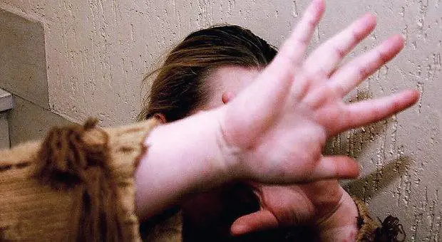 Catania, fratture e lesioni a madre e figlia: arrestato l'ex compagno