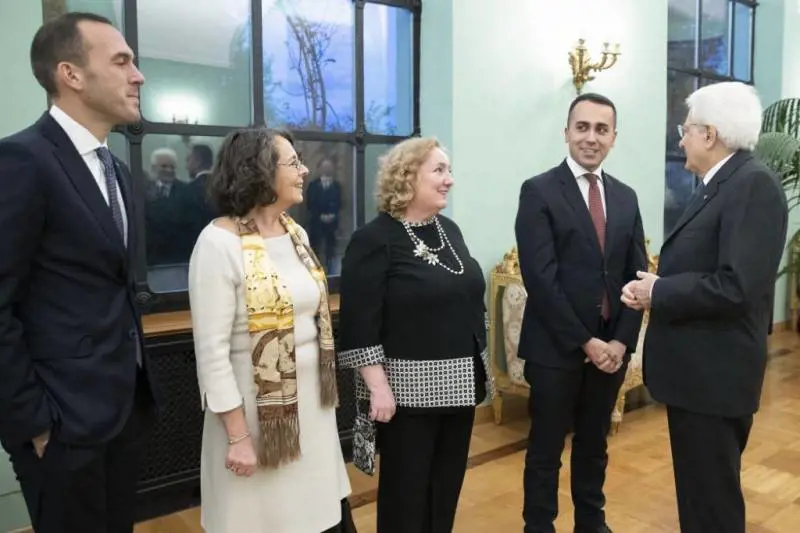 Viceministro a mani in tasca: rispetta l'Isis ma non il Colle