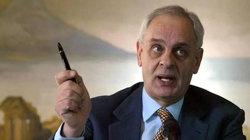 Marcello Pera: "Pontificato scandaloso, disorienta e non dà frutti"