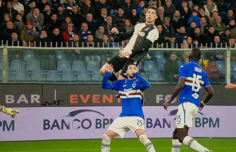 Sarri: "Cos'ho pensato al gol di CR7? Ma che c... ha fatto?". E Materazzi provoca