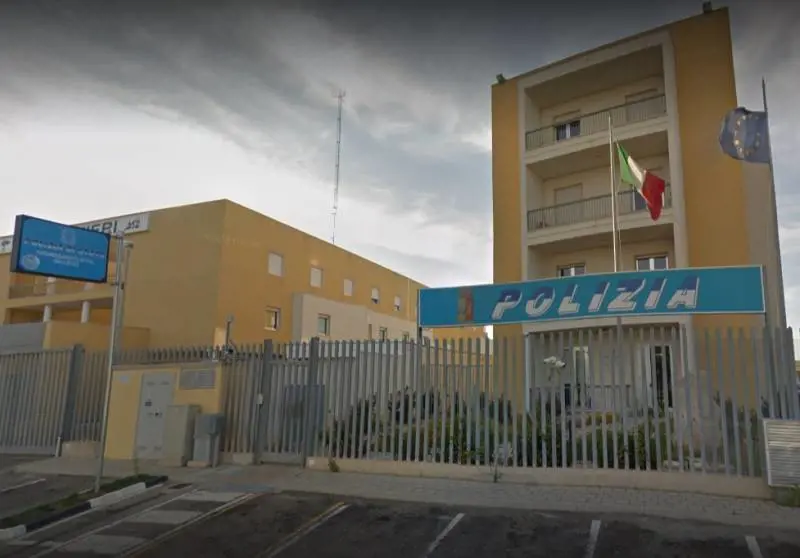 Cerca di adescare le bambine: il magrebino va in libertà vigilata
