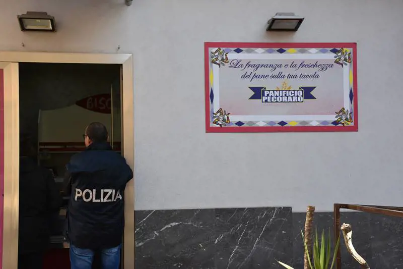 Un panificio era la base operativa dei boss: sequestro da 300 mila euro