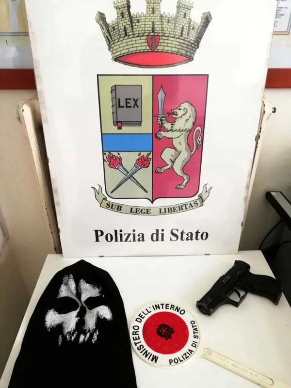 La rapina era finta, ma non le denunce: nei guai tre ragazzi