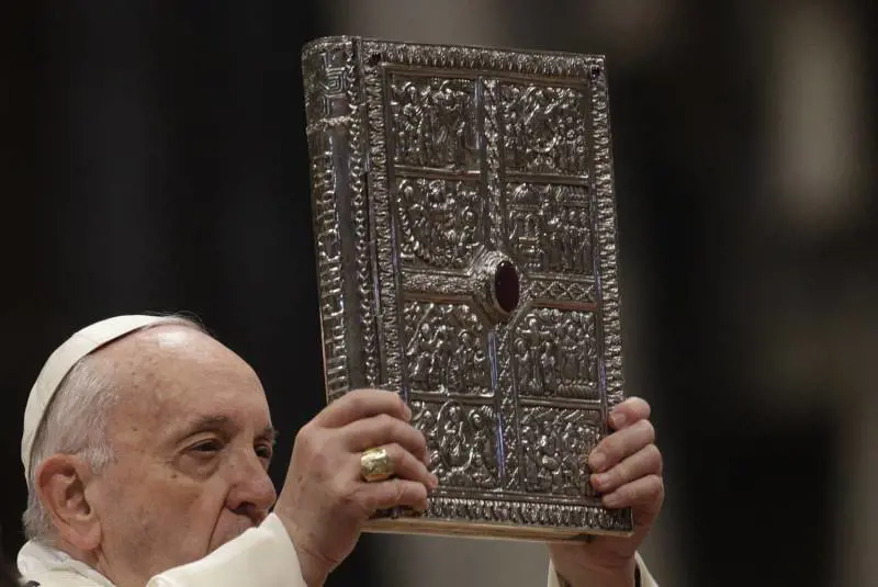 Bassetti choc sui critici di Bergoglio: "Scegliete altre strade"