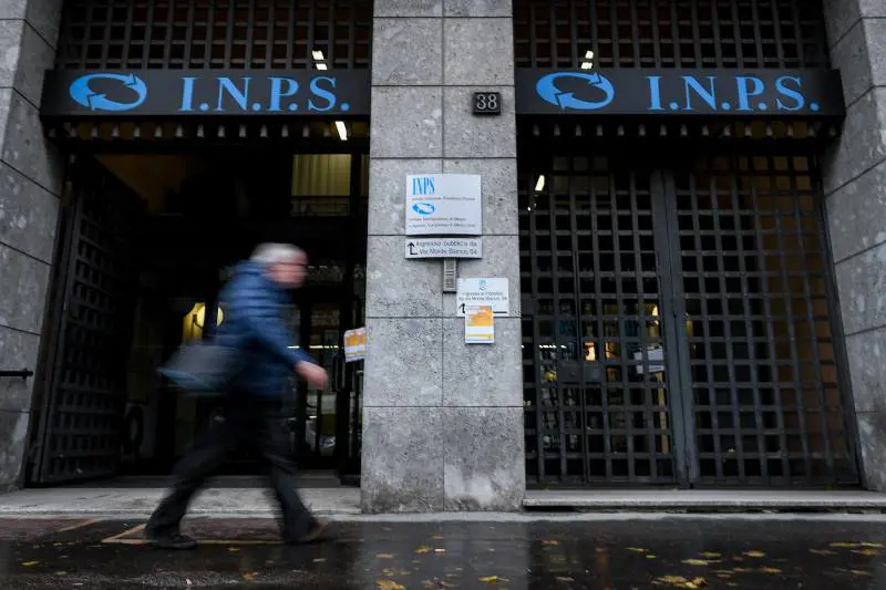 Il piano per le nuove pensioni. Via 200 euro dagli assegni