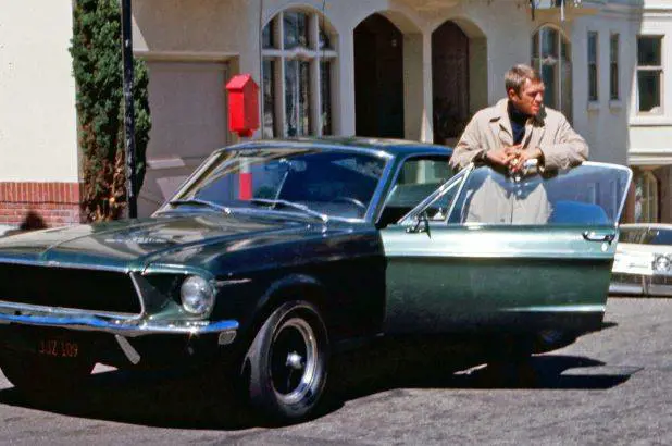 Venduta per 3,7 milioni di dollari l’auto guidata da Steve McQueen in "Bullitt" 