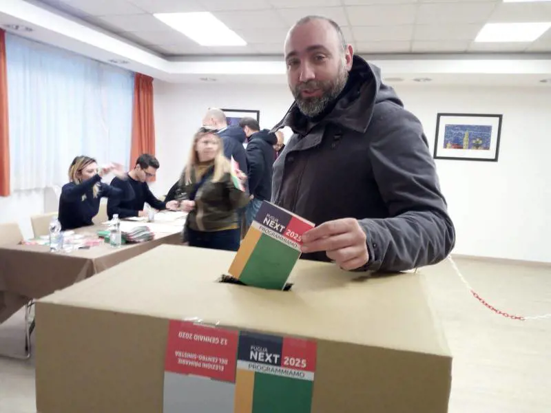 Sondaggio: Lega prima, centrodestra al 47,7%. Pd e M5s galleggiano