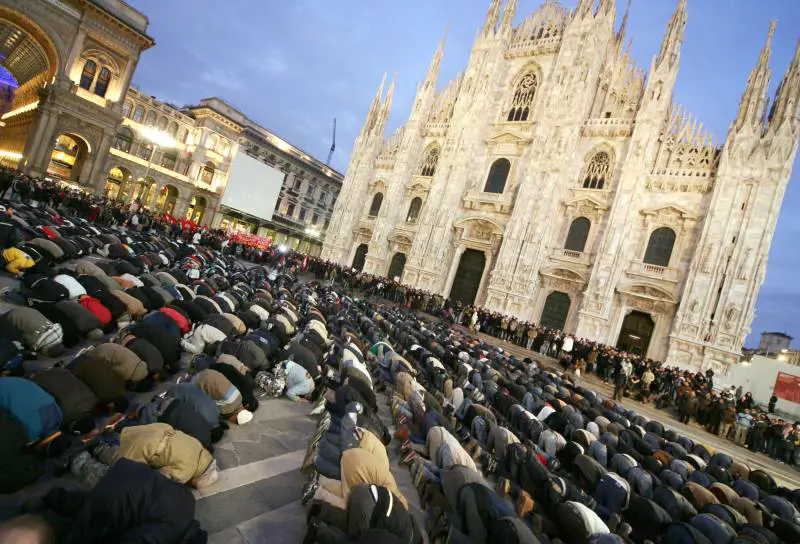 Lamorgese incontra gli islamici: ma sul vertice piovono sospetti