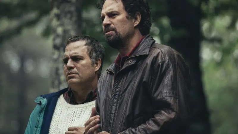 Mark Ruffalo si fa in due per la serie HBO "I Know This Much Is True"